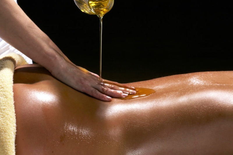 massage abhyanga